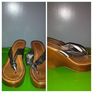 Women's shoes